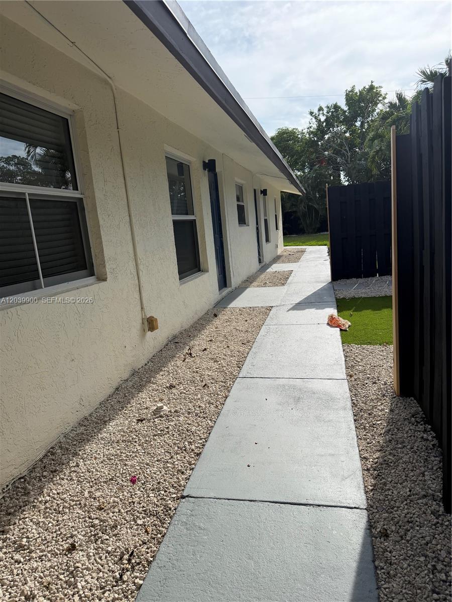 1533 NW 2nd Ave # 1, Fort Lauderdale FL 33311 photo 2