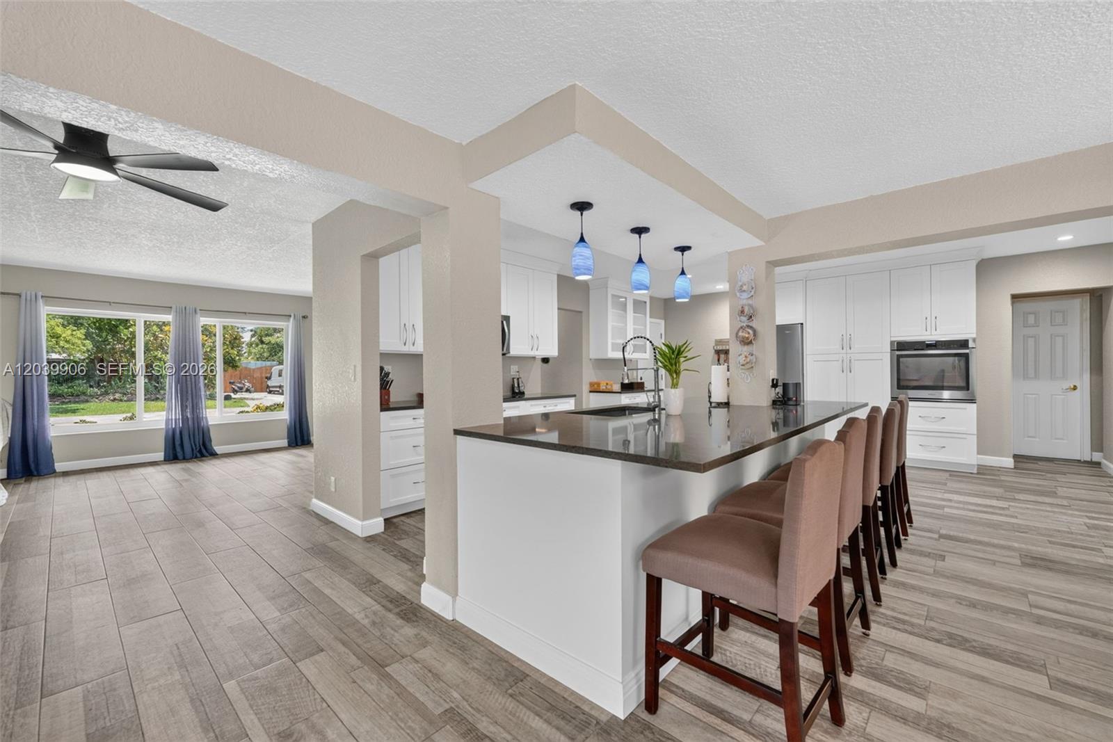 4831 NW 77th Ct, Pompano Beach FL 33073 photo 2