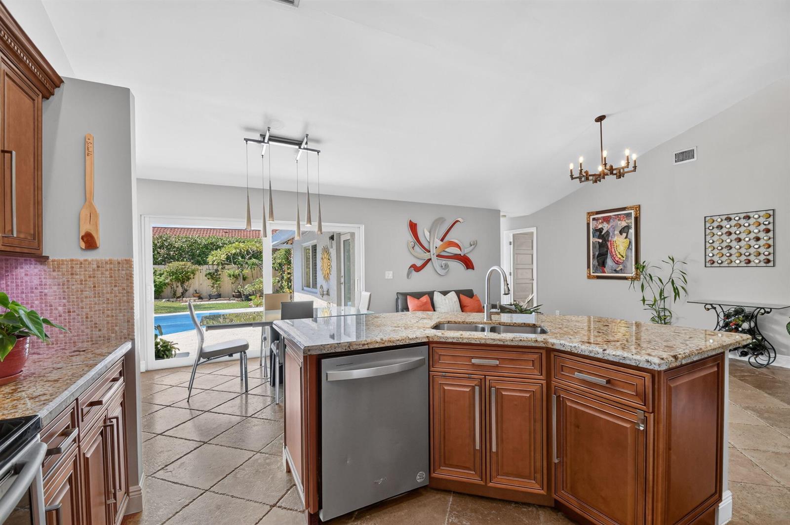 5817 Laurel Green Circle, Boynton Beach FL 33437 photo 3