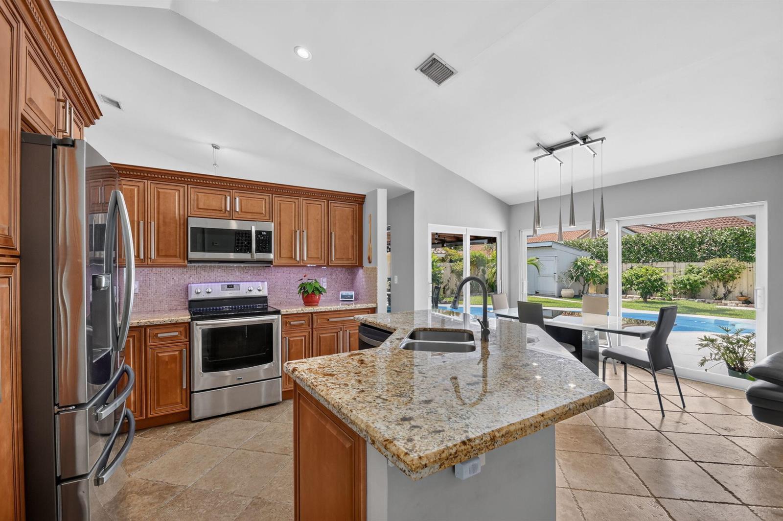 5817 Laurel Green Circle, Boynton Beach FL 33437
