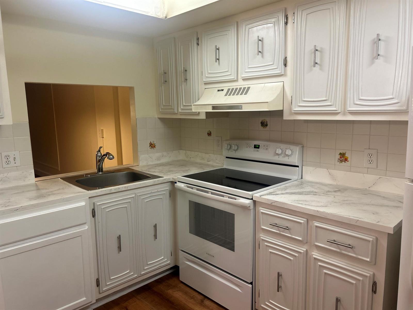 109 Royal Park Drive # 2c, Oakland Park FL 33309 photo 2