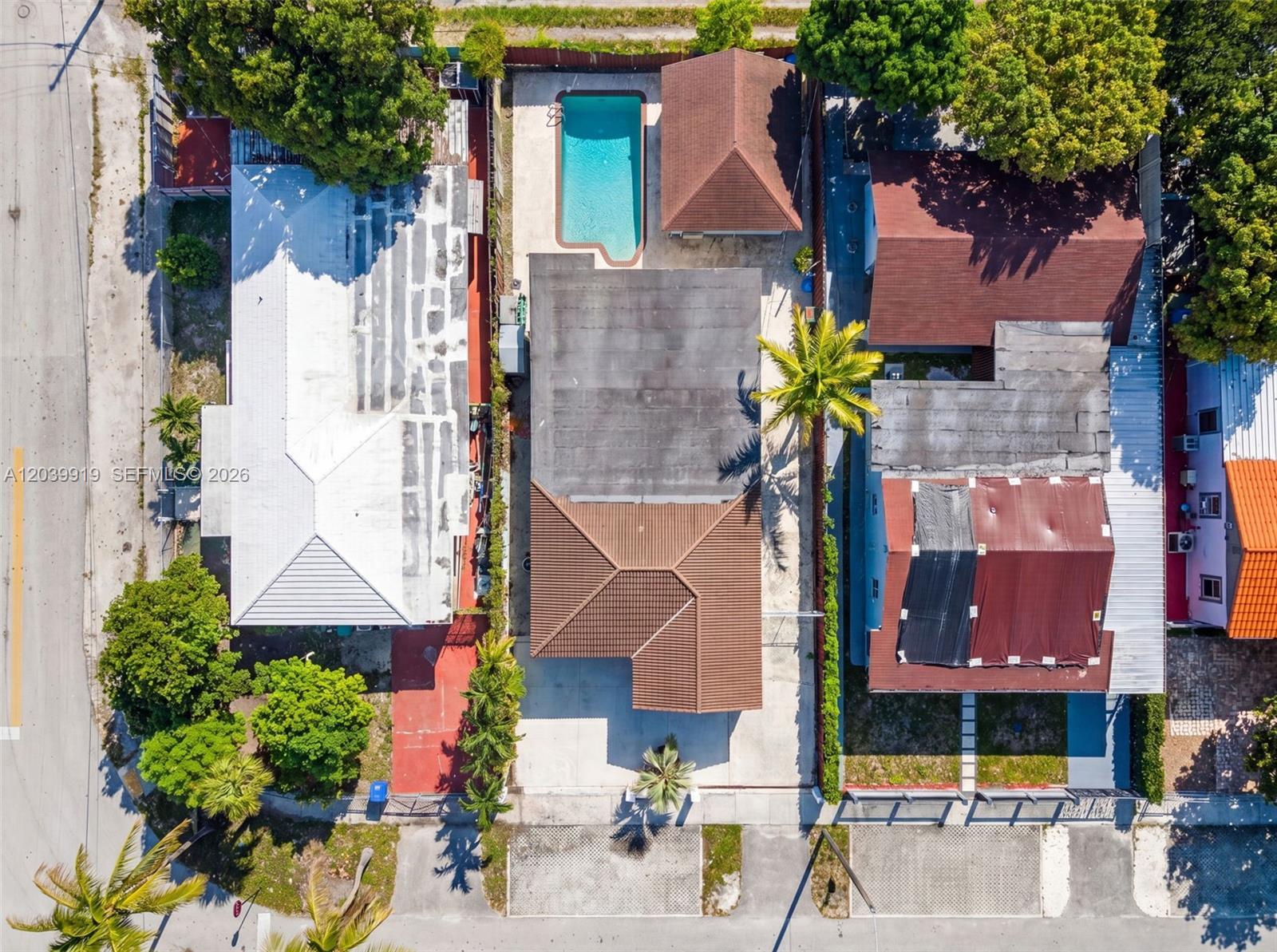 920 NW 35th Ave, Miami FL 33125 photo 5
