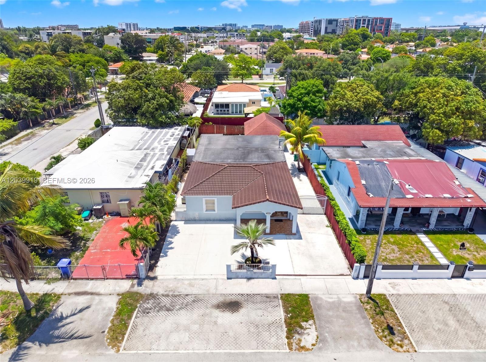 920 NW 35th Ave, Miami FL 33125 photo 4