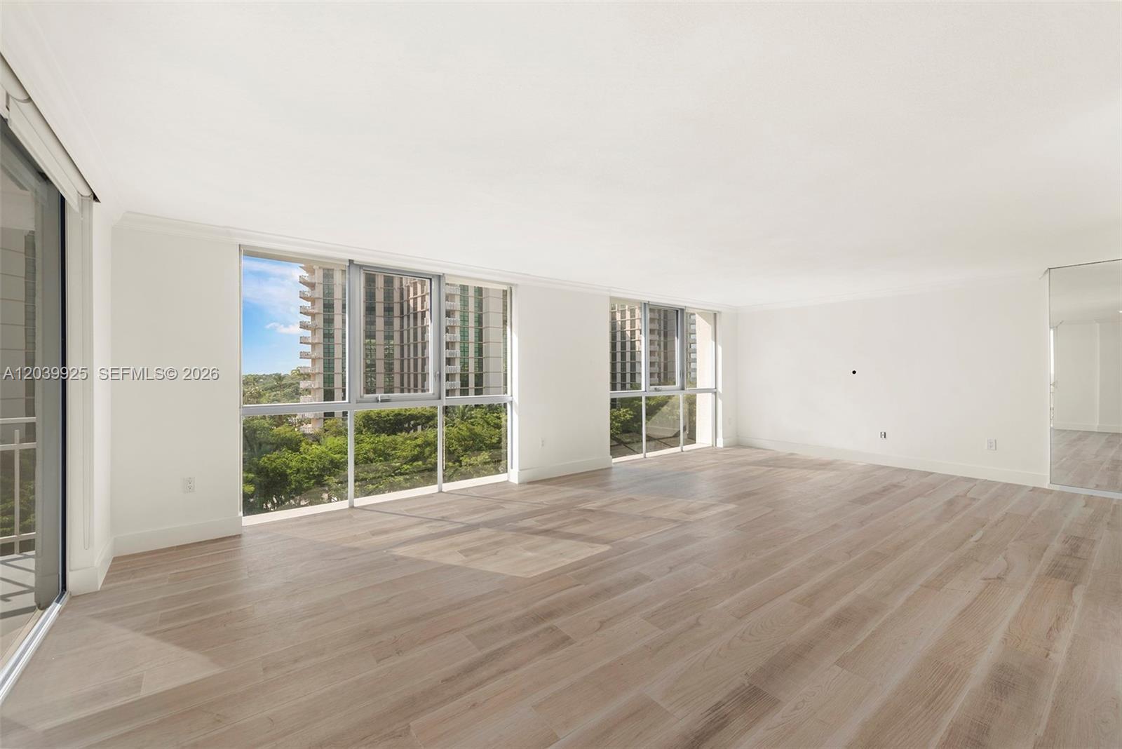 600 Grapetree Dr, Key Biscayne FL 33149 photo 3