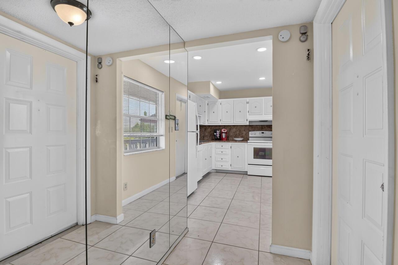 4140 NW 44th Avenue # 411, Lauderdale Lakes FL 33319 photo 3