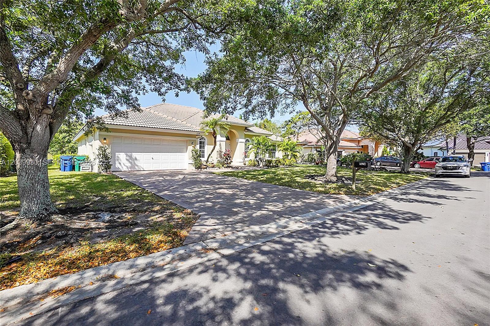 1574 NW 103rd Ter, Coral Springs FL 33071