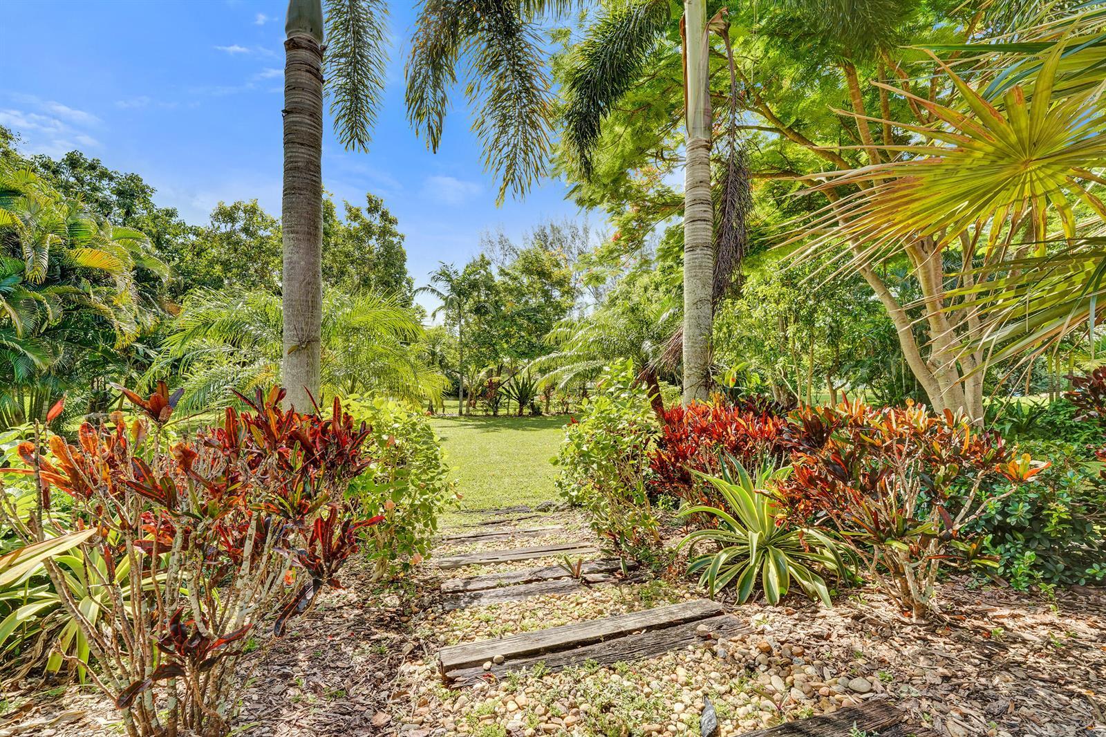 3951 SW 137th Avenue, Miramar FL 33027 photo 2