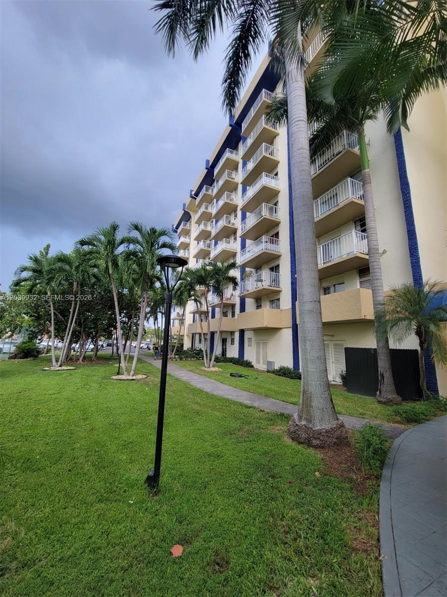 4550 NW 9th St # 512E, Miami FL 33126 photo 4