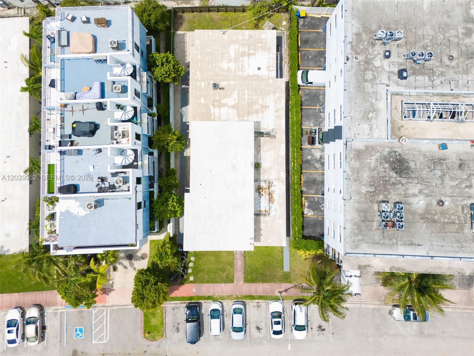 1980 Biarritz Dr, Miami Beach FL 33141 photo 4