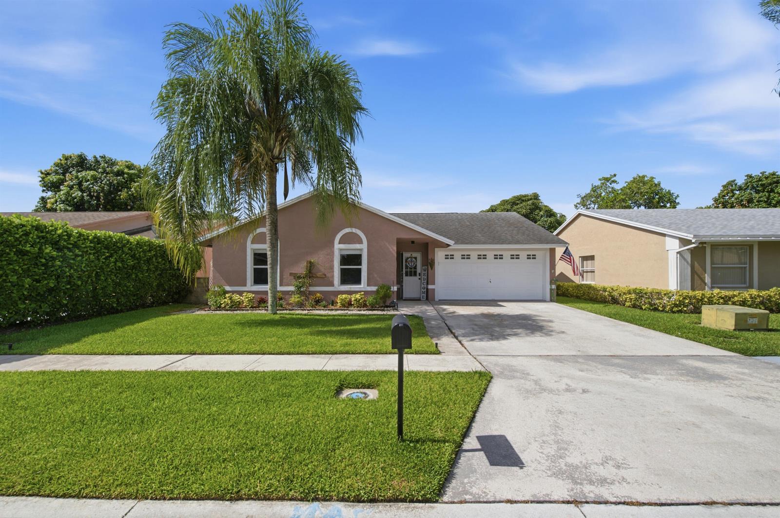 5635 Lake George Place, Lake Worth FL 33463 photo 4