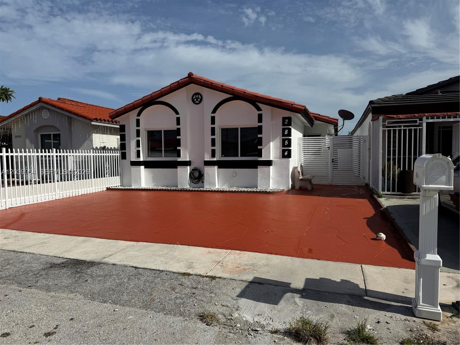 2854 W 75th Ter, Hialeah FL 33018