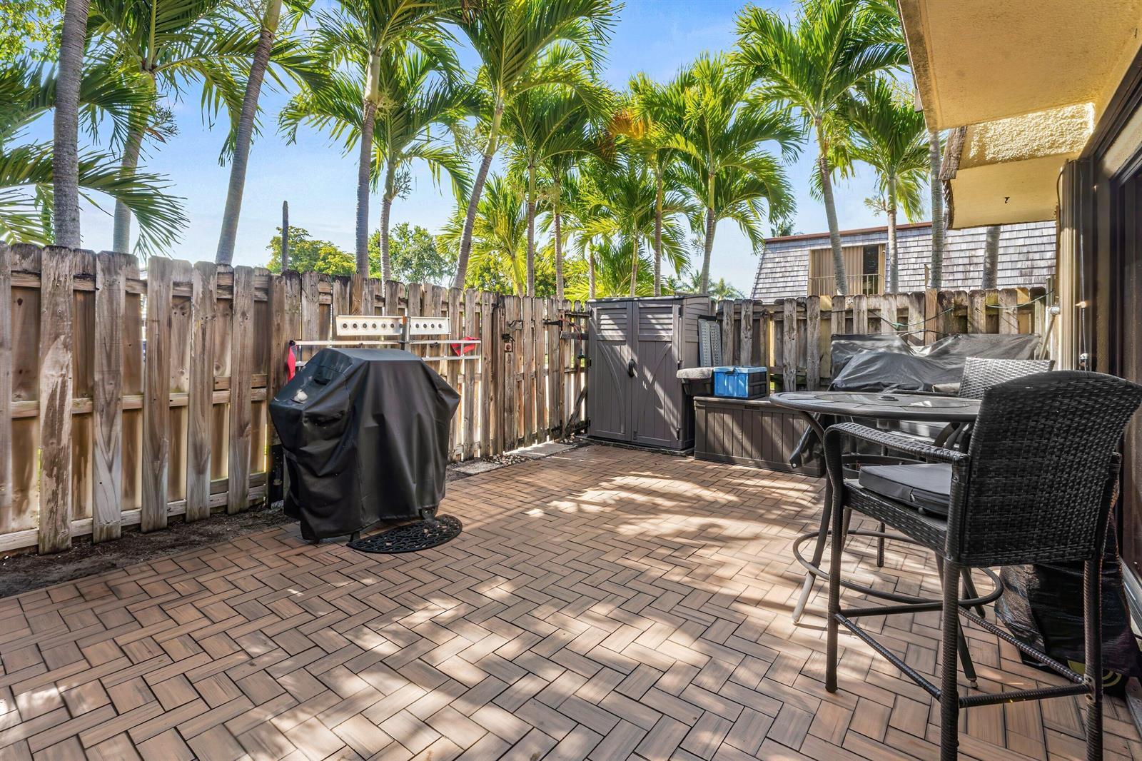 110 Lake Arbor Drive, Palm Springs FL 33461 photo 5