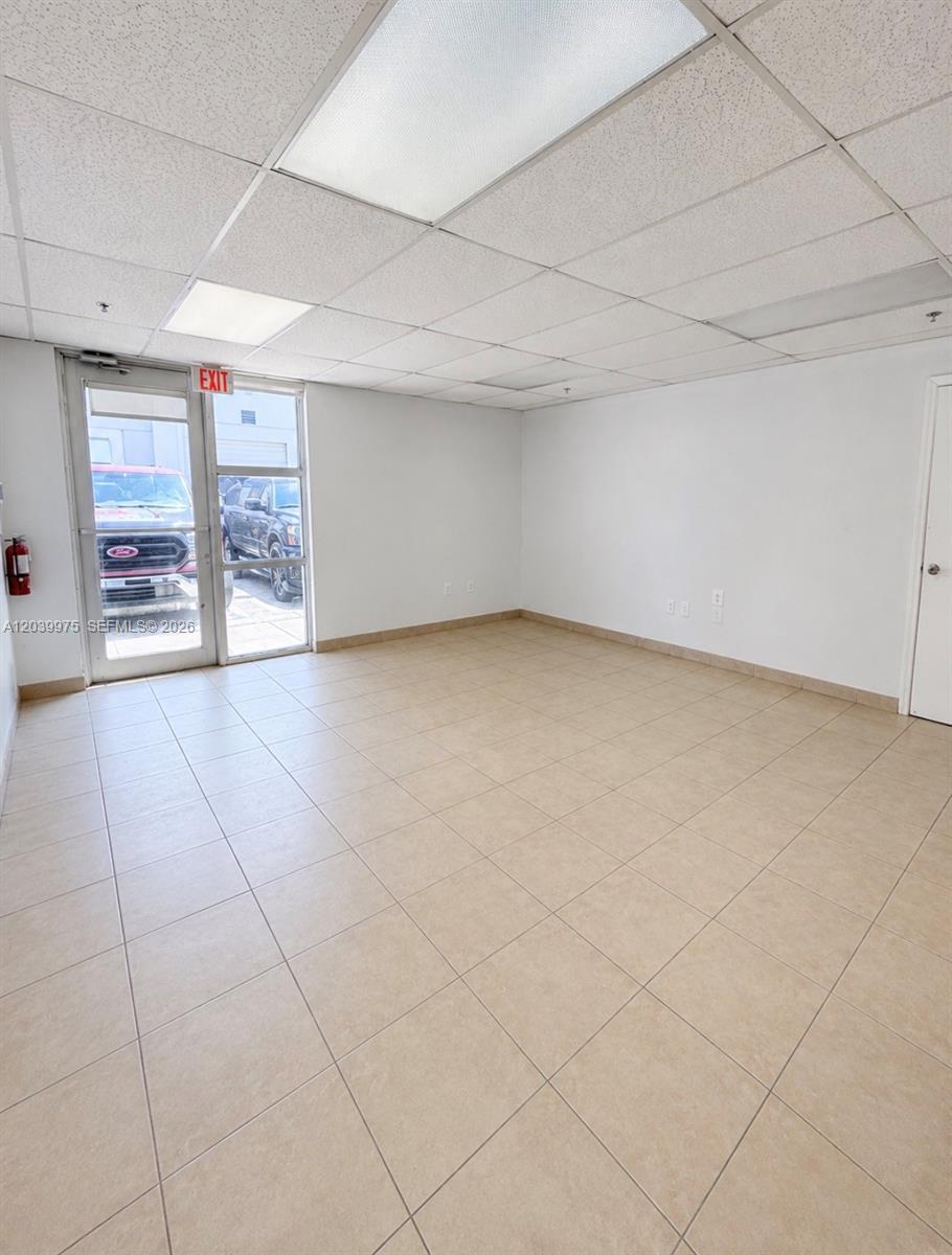 Miami, FL 33122 photo 3
