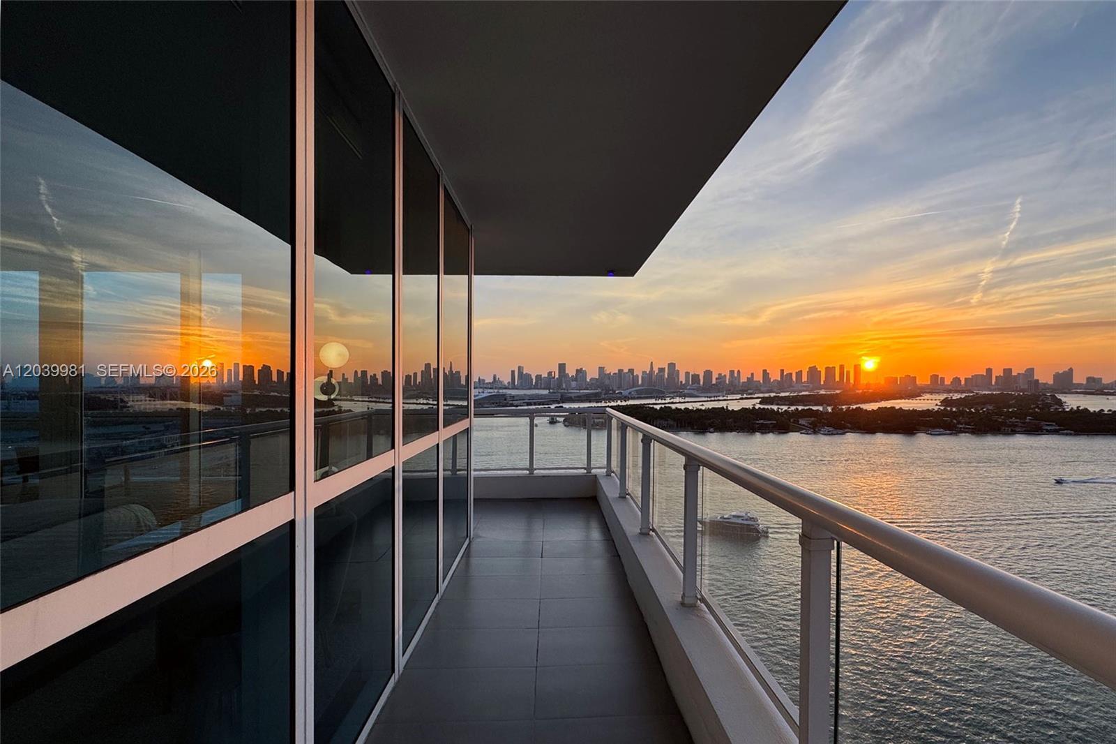 540 West Ave # 2114, Miami Beach FL 33139 photo 2