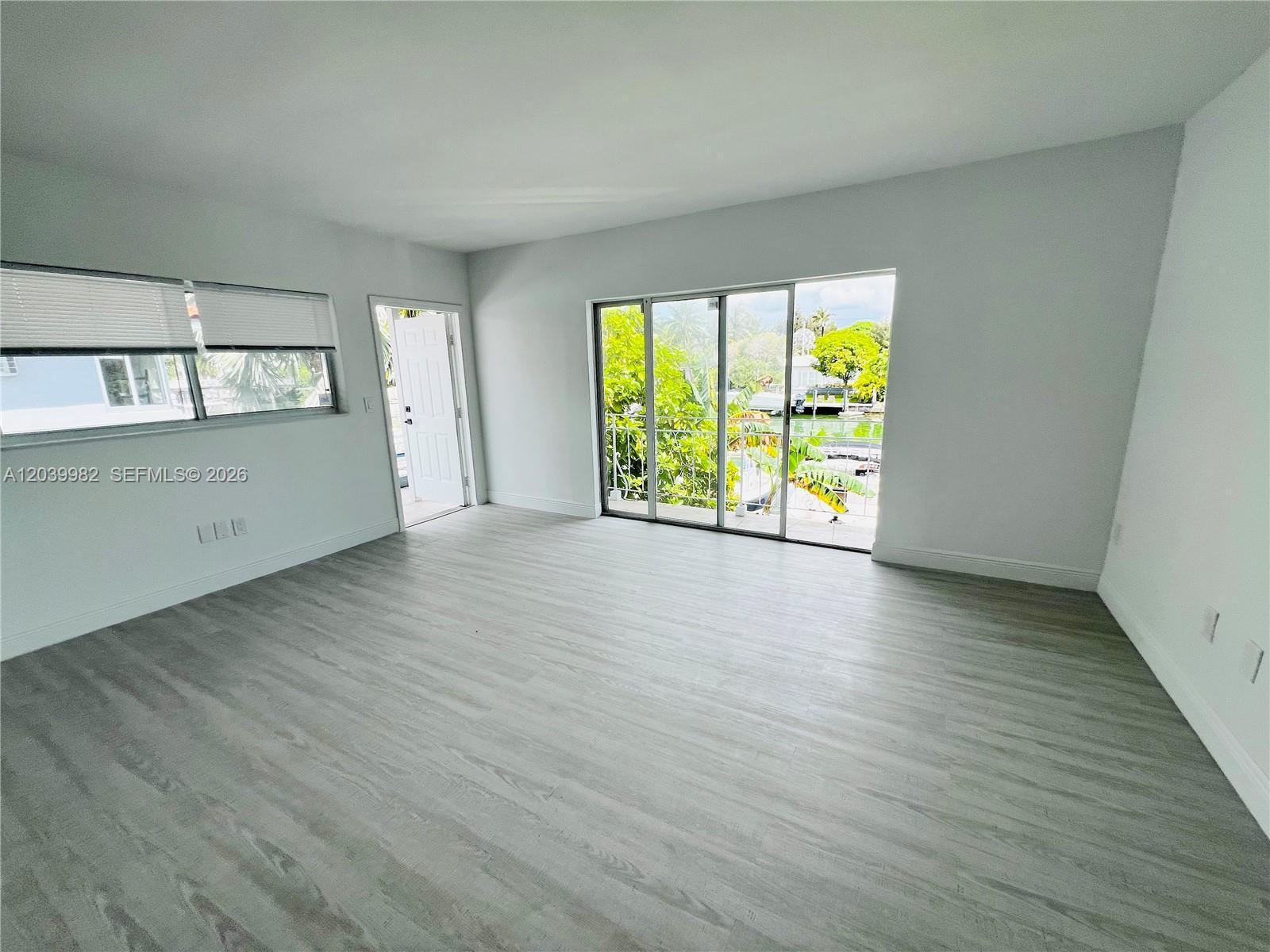 2033 Calais Dr # 10, Miami Beach FL 33141 photo 4