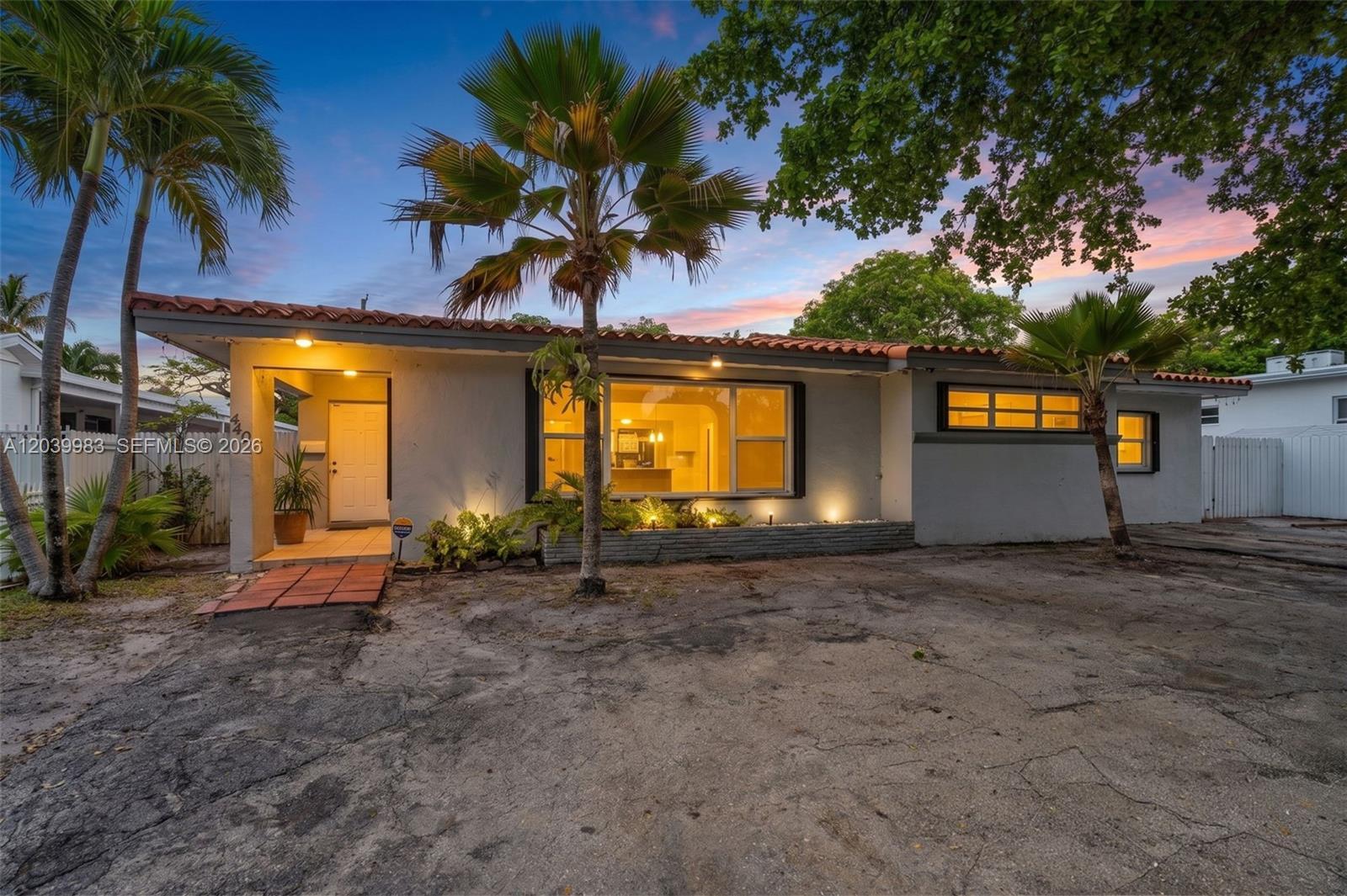 440 NW 125th St, North Miami FL 33168 photo 4