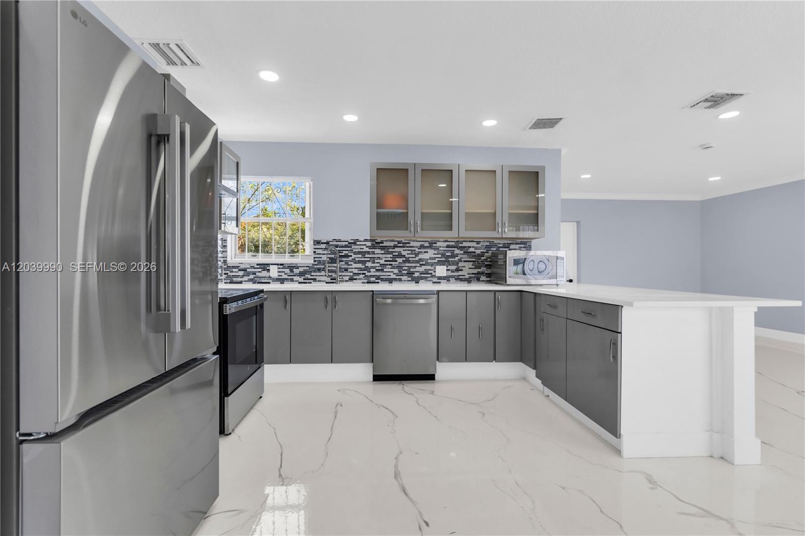 1010 NW 196th St, Miami Gardens FL 33169 photo 3