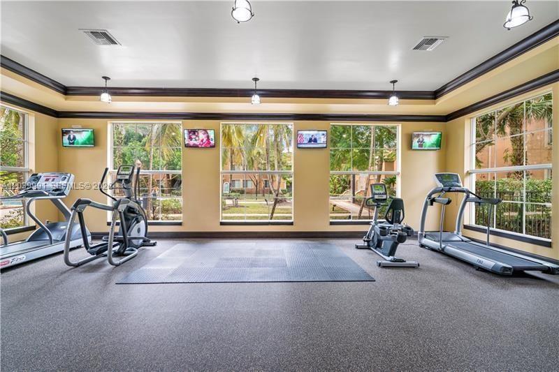 8030 N Nob Hill Rd # 102, Tamarac FL 33321 photo 3