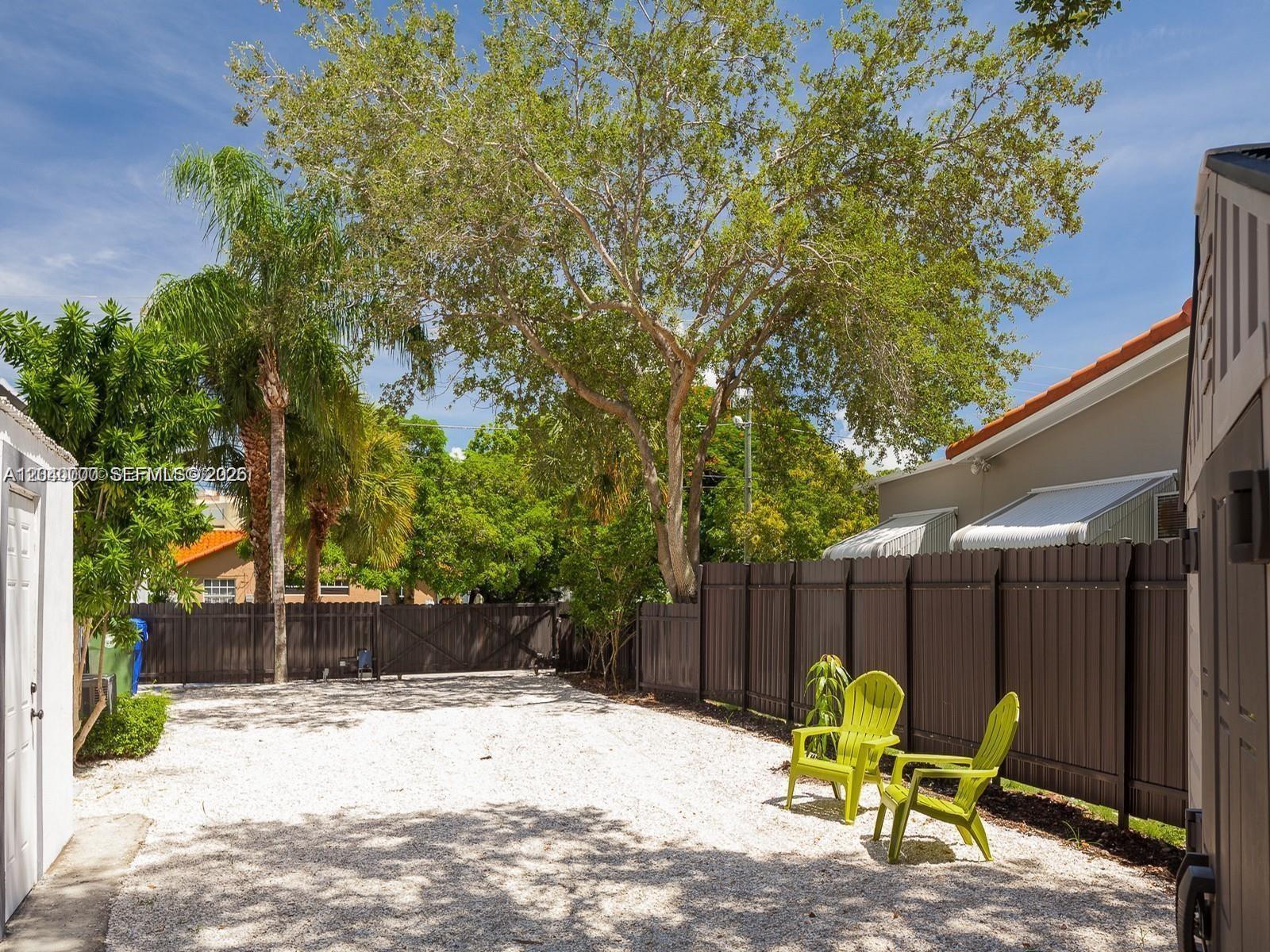 3452 Margaret St, Miami FL 33133 photo 3
