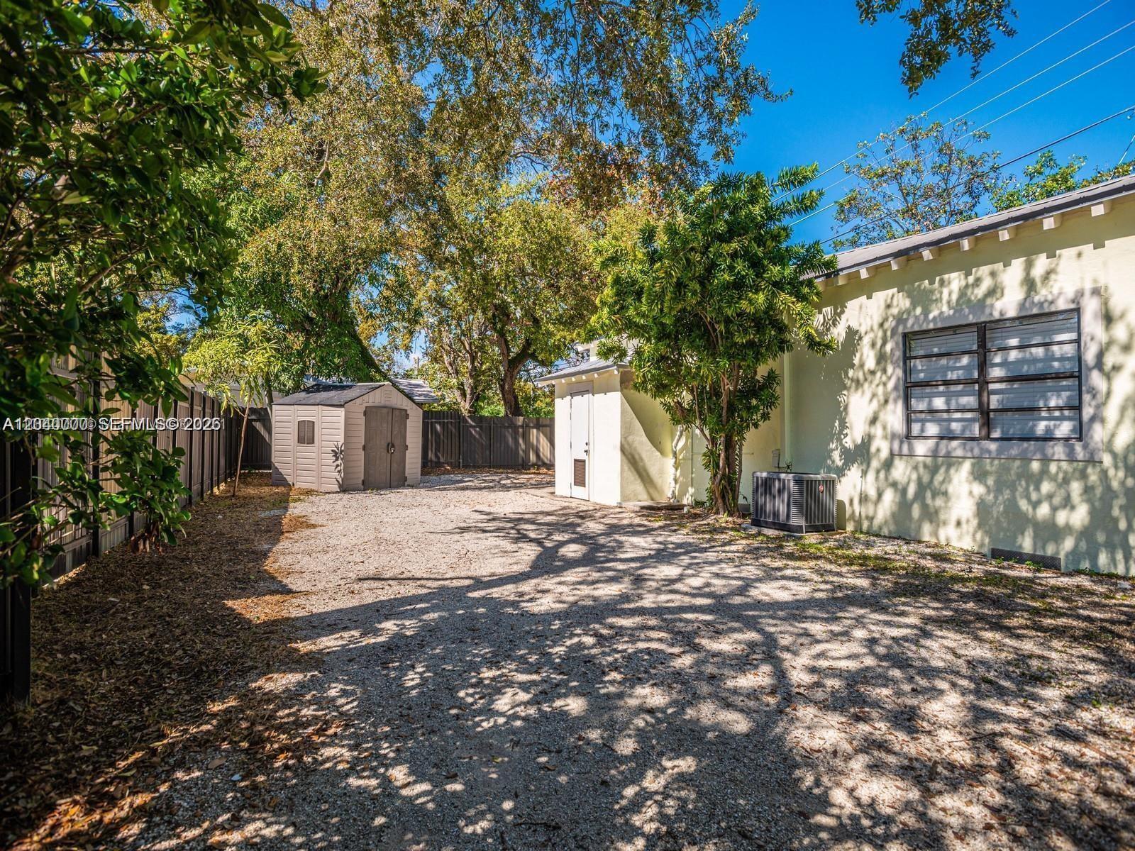 3452 Margaret St, Miami FL 33133 photo 5