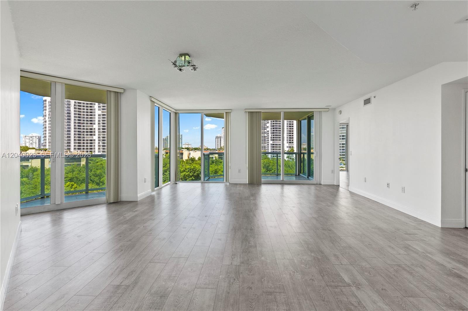 3370 Hidden Bay Dr # 602, Aventura FL 33180 photo 4