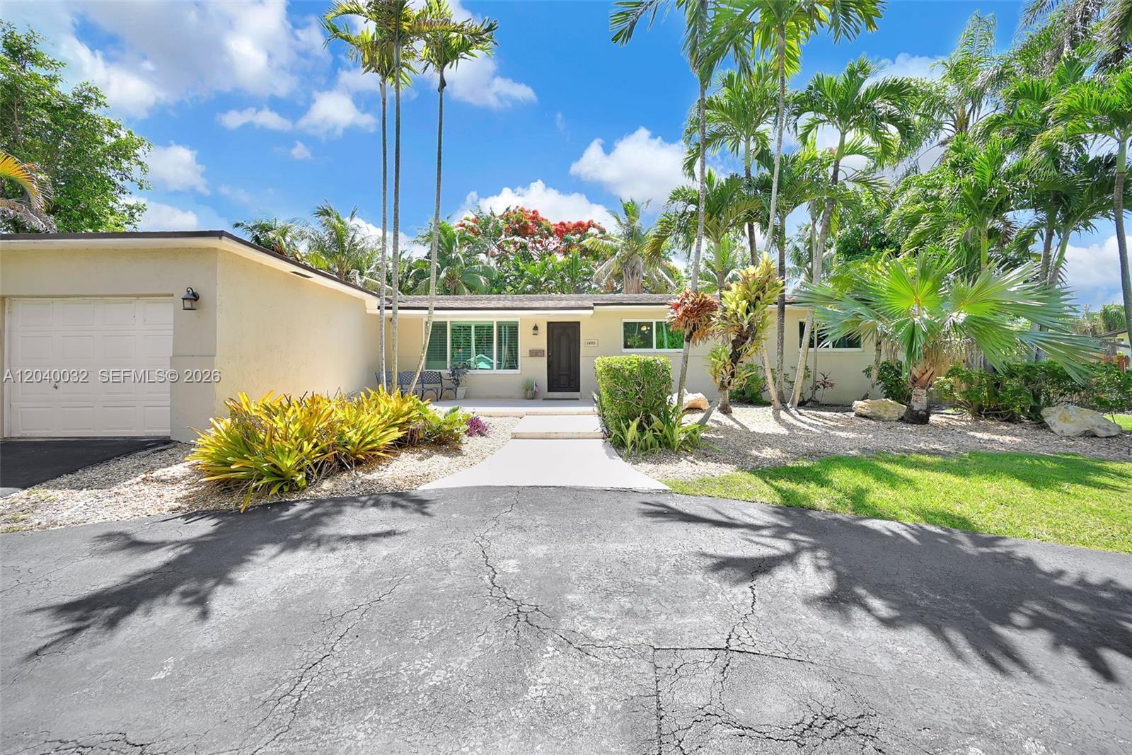 14501 SW 99th Ave, Miami FL 33176 photo 2