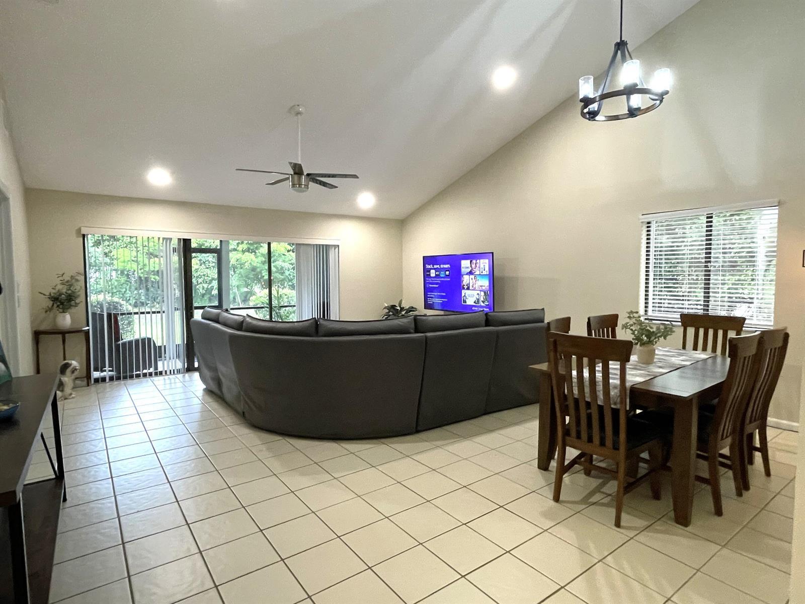 124 Sandy Lane, Royal Palm Beach FL 33411 photo 5