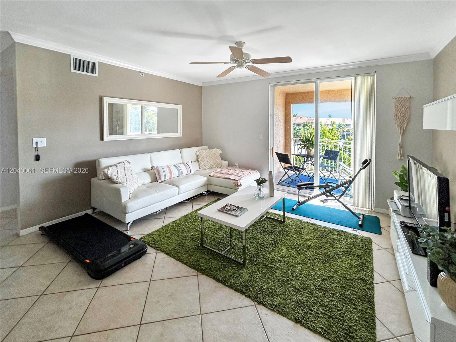 6458 Emerald Dunes Dr # 303, West Palm Beach FL 33411 photo 4