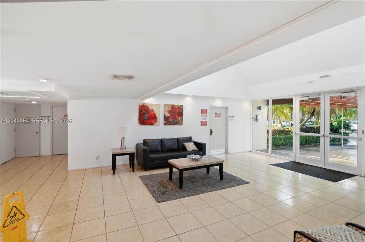 Weston, FL 33326 photo 2