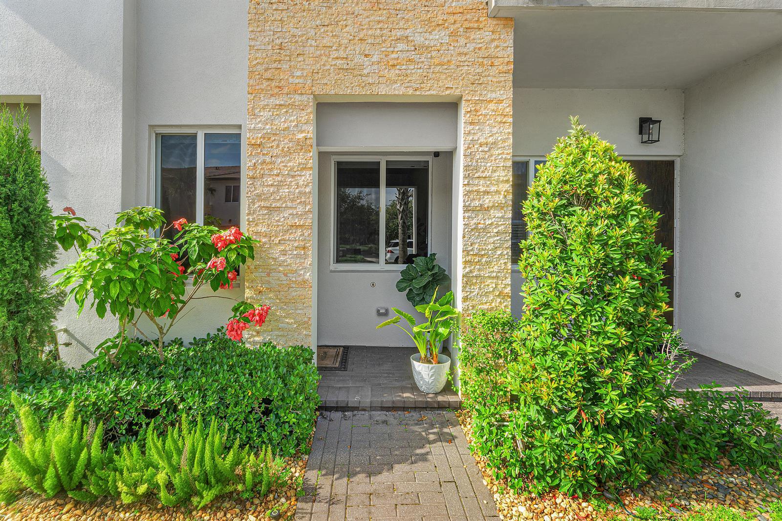 610 Pioneer Way, Royal Palm Beach FL 33411 photo 3