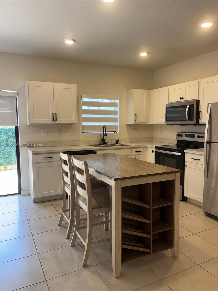 105 NE 3rd Ct, Florida City FL 33034 photo 3
