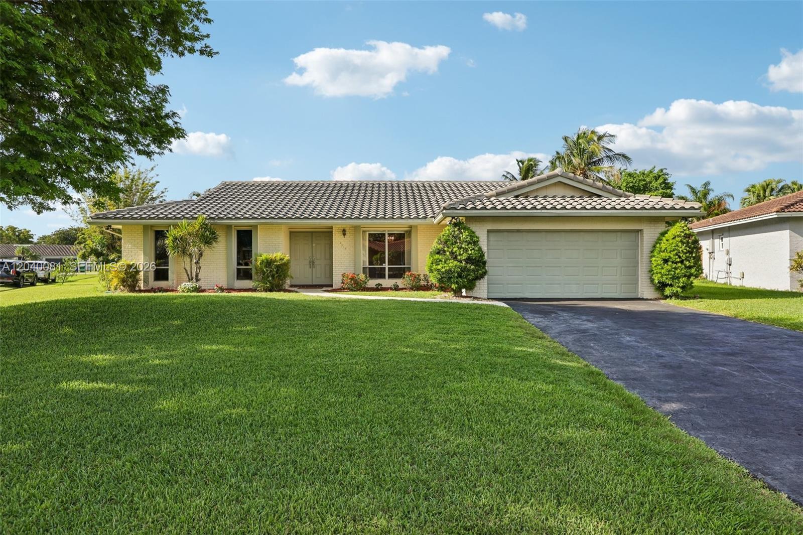 2518 NW 121st Dr, Coral Springs FL 33065