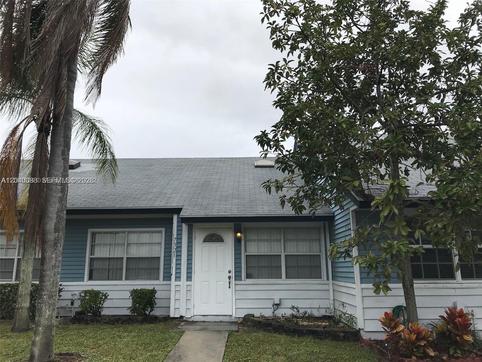 7321 Tam Oshanter Blvd, North Lauderdale FL 33068