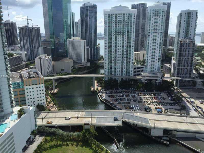 92 SW 3rd ST # 3311, Miami FL 33130 photo 3