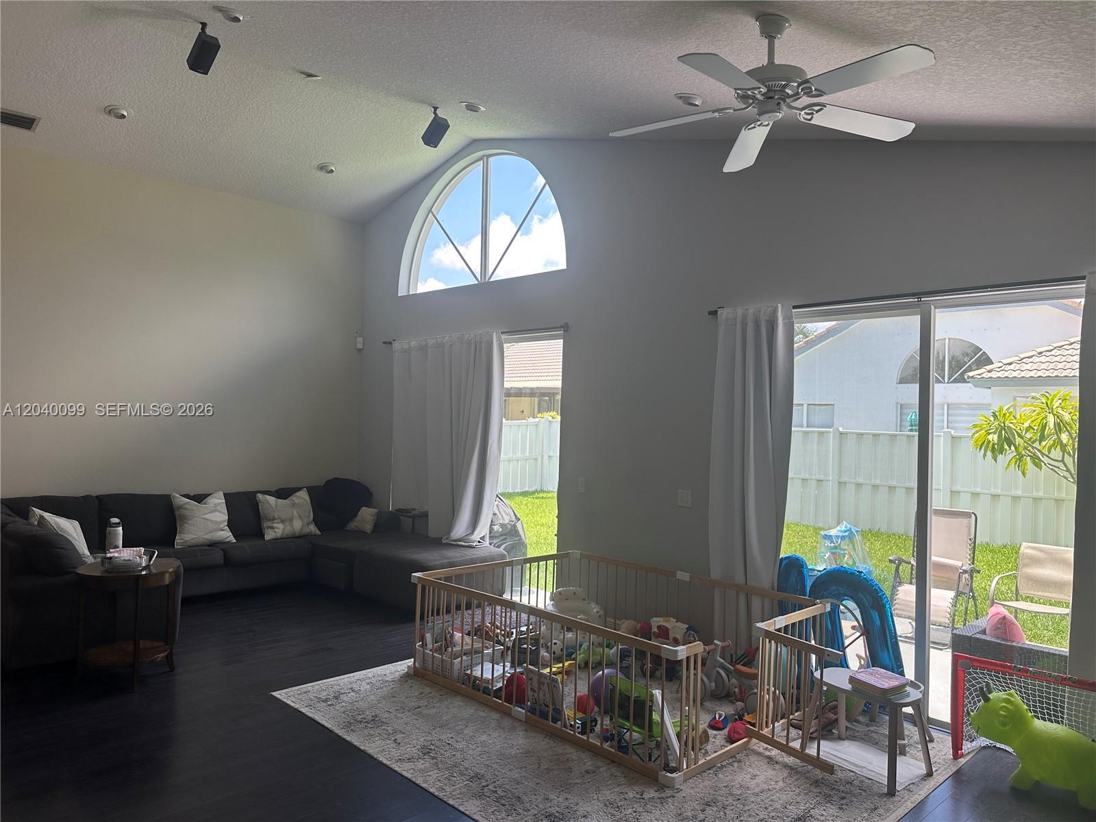 16407 SW 1st Ct, Pembroke Pines FL 33027 photo 4