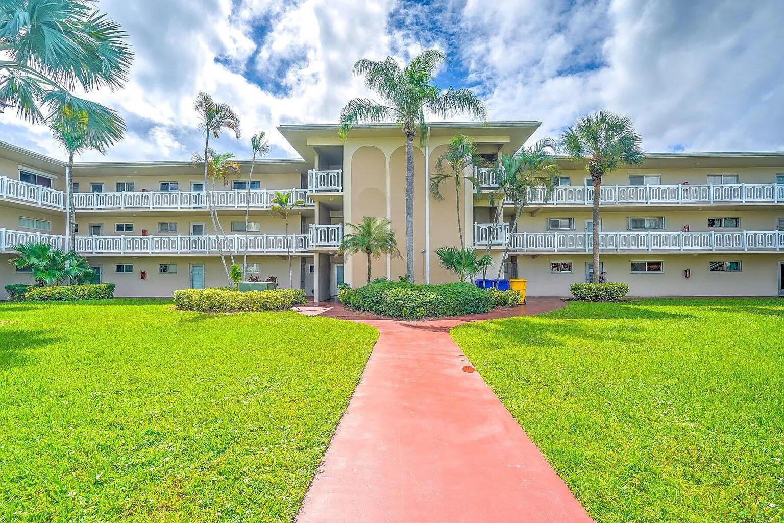 2606 Garden Drive S # 304, FL 33461
