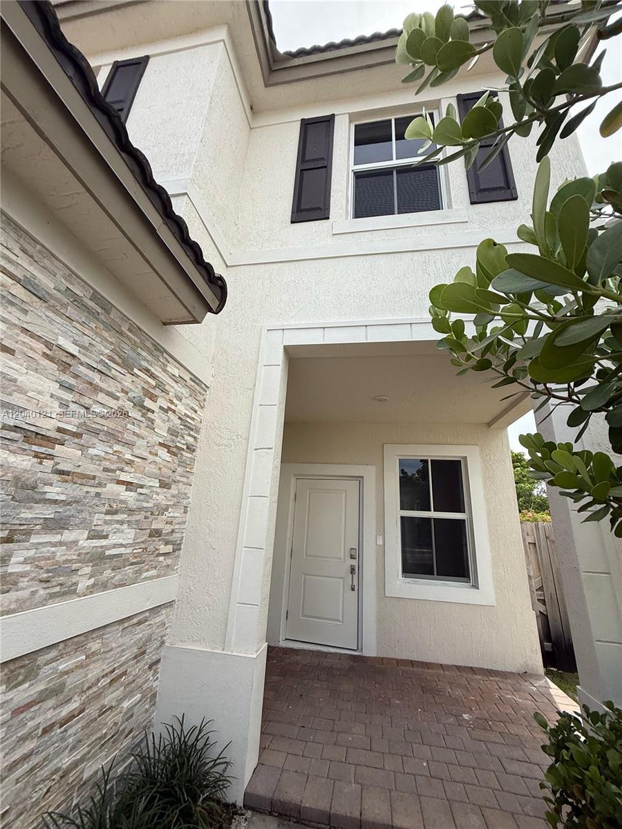 2427 NW 131st Cir, Miami FL 33167 photo 3