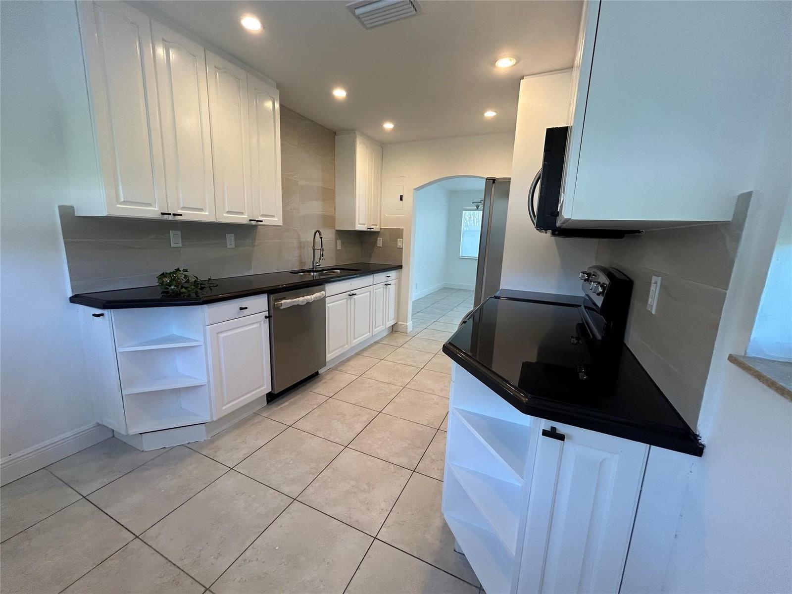 1597 SE 5th Street, Deerfield Beach FL 33441 photo 5