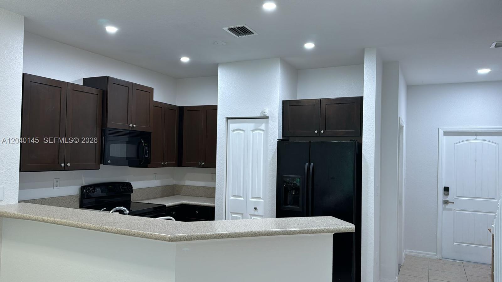 3526 NW 29th Ct # 3526, Lauderdale Lakes FL 33311 photo 2