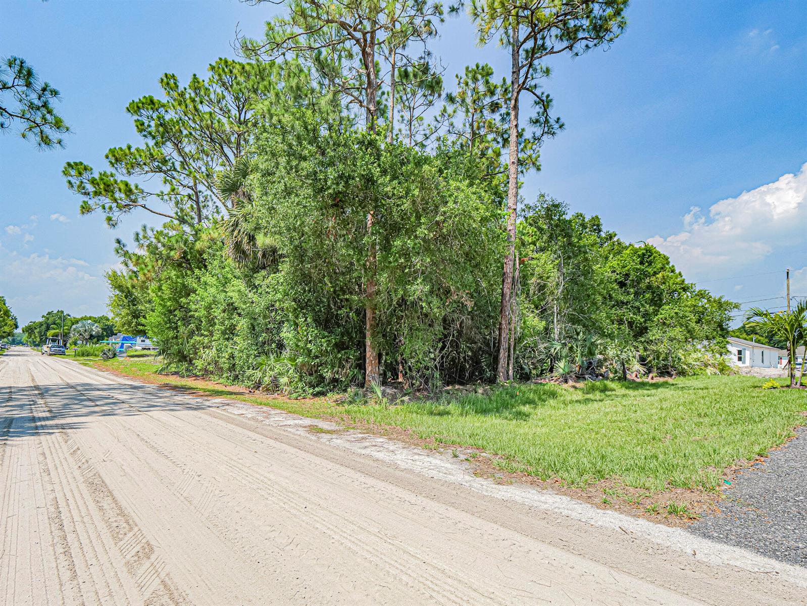 8566 105th Avenue, Vero Beach FL 32967 photo 2