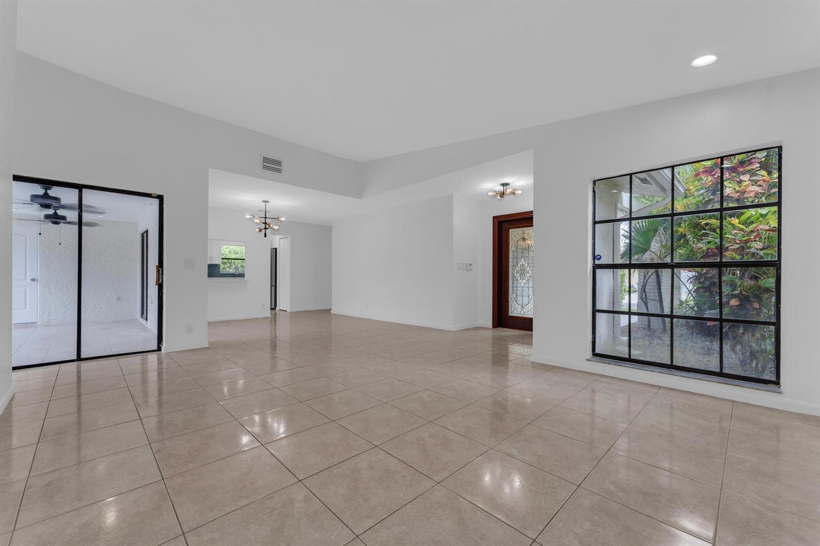 10084 Camelback Lane, Boca Raton FL 33498 photo 2