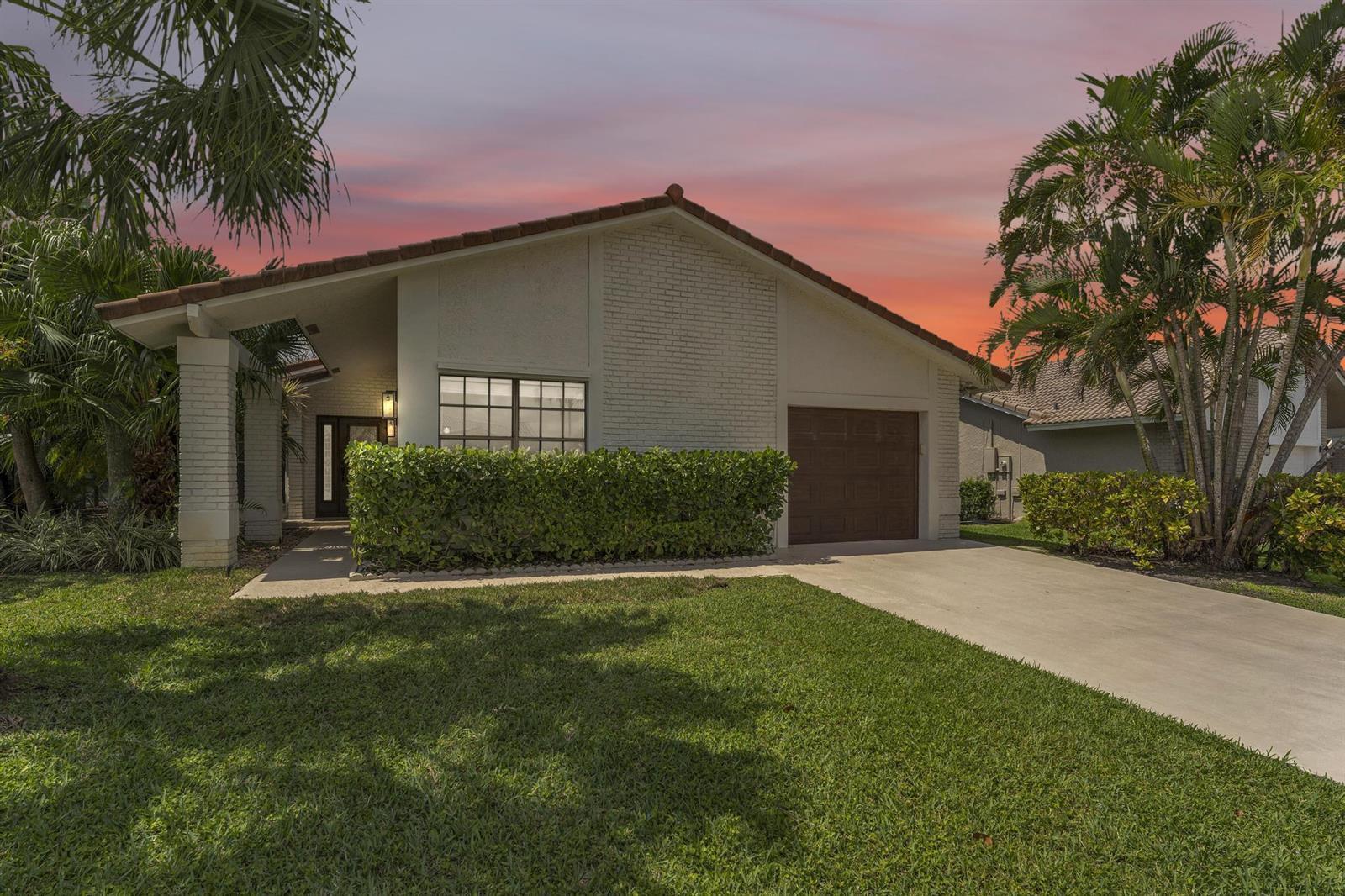 10084 Camelback Lane, Boca Raton FL 33498