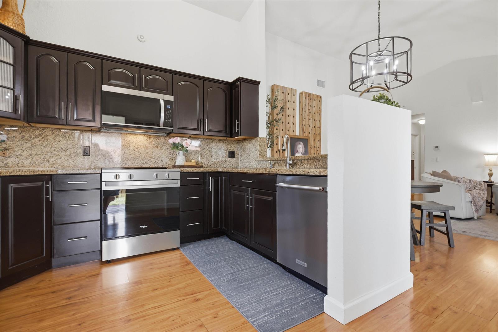 6020 Swinden Lane, Davie FL 33331 photo 5