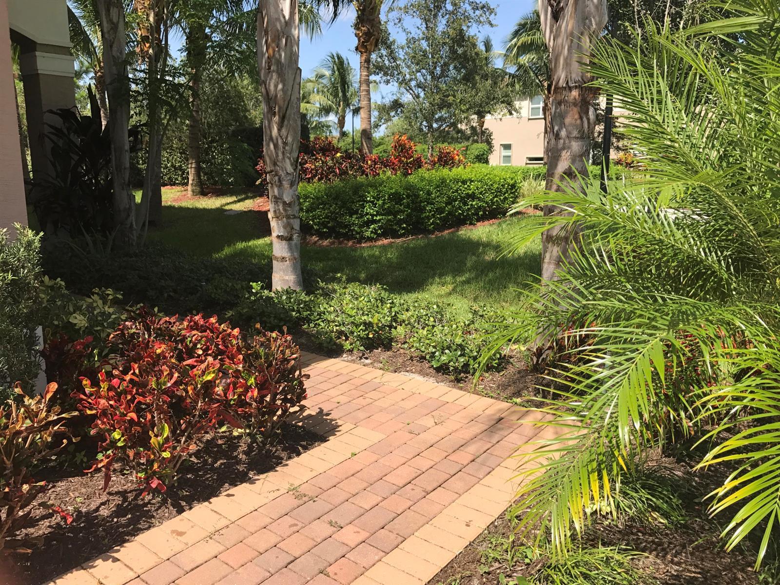 8187 Half Dome Court, Boynton Beach FL 33473 photo 2