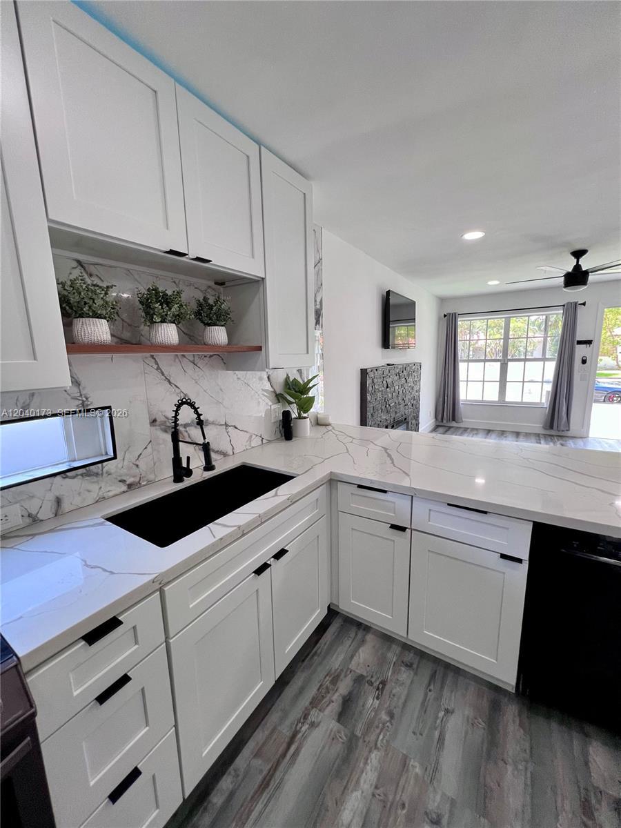2425 SW 26th Ln, Miami FL 33133 photo 3