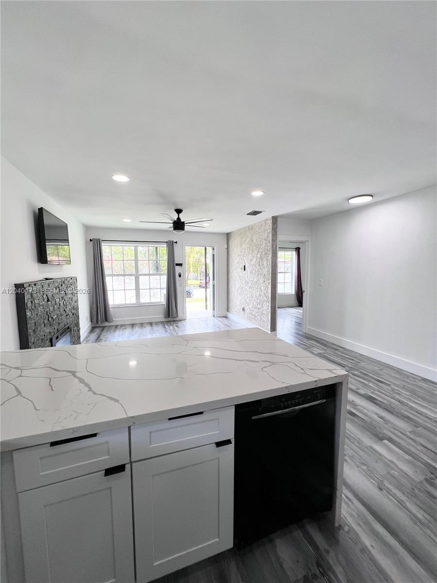 2425 SW 26th Ln, Miami FL 33133 photo 4