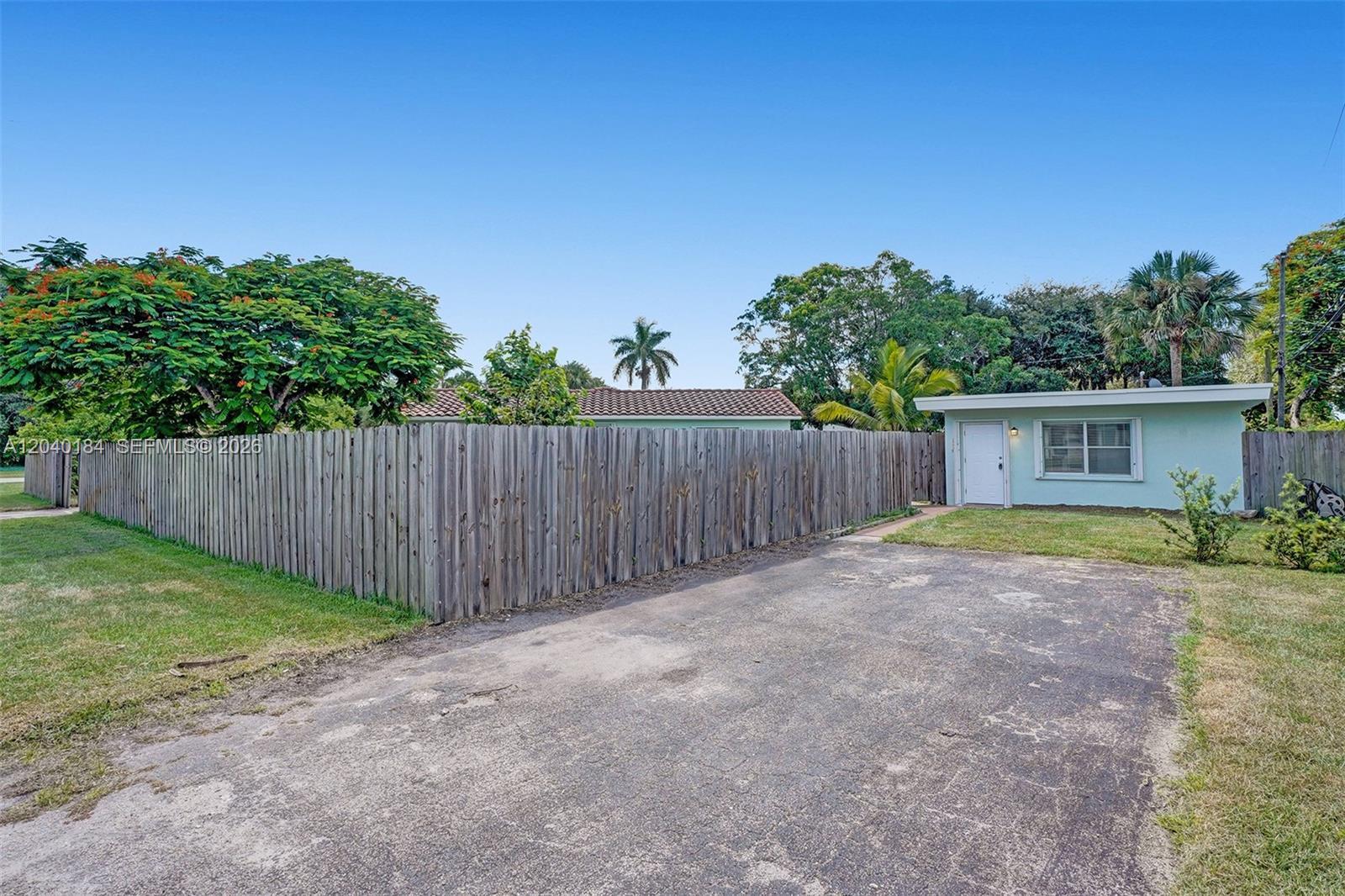 2804 SW 16 Street, Fort Lauderdale FL 33312 photo 2