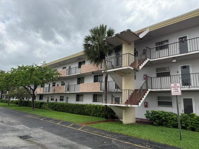 6005 Del Lago Circle # 305, Sunrise FL 33313