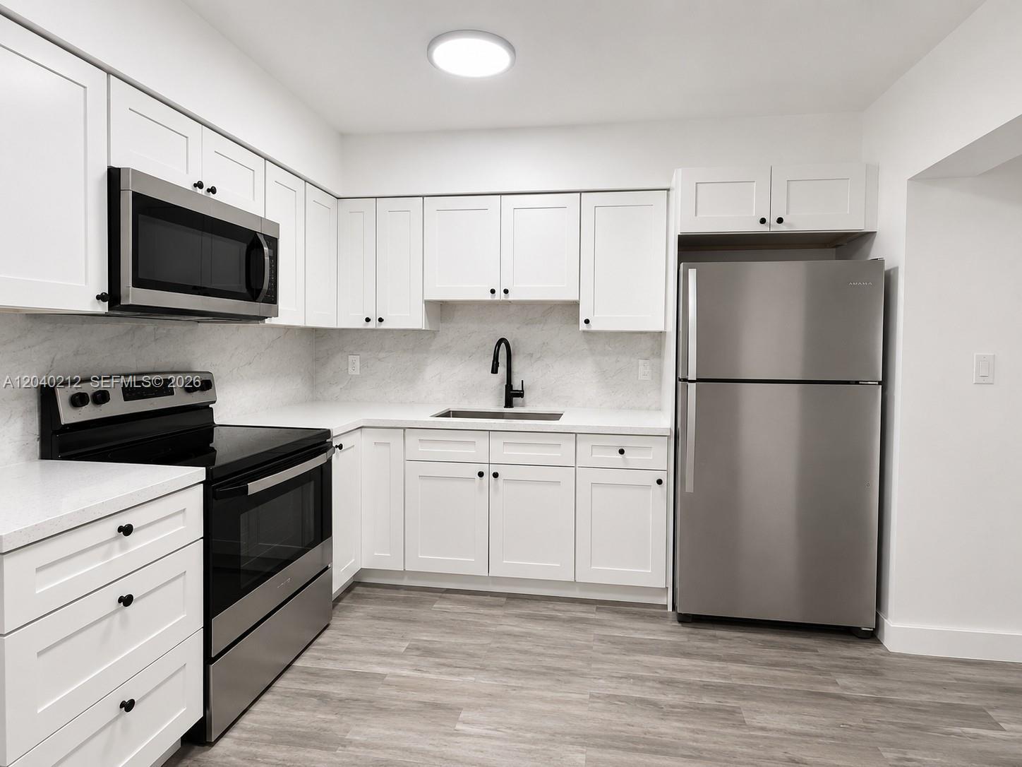 730 SW 5th St # 1, Hallandale Beach FL 33009