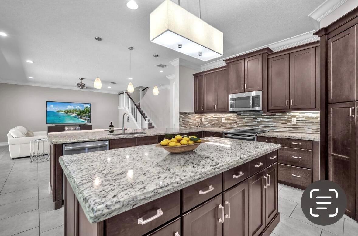8104 Rainforest Jasper Lane, Delray Beach FL 33446 photo 5